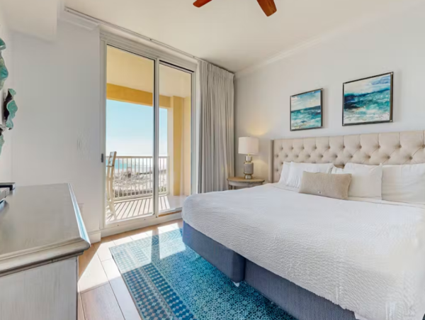 Gulf Front Condo with 4 Bedrooms in Fort Walton Beach